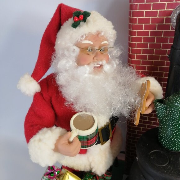 1994 HOLIDAY CREATIONS ANIMATED HOLIDAY SCENE SANTA WITH POT BELLY STOVE - Picture 5 of 16